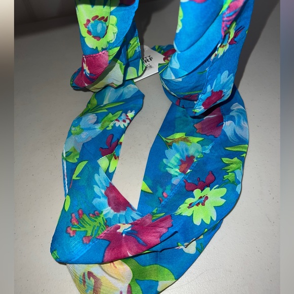 💐 NWT! Bright Colored Sheer Infinity Scarf - Picture 5 of 5